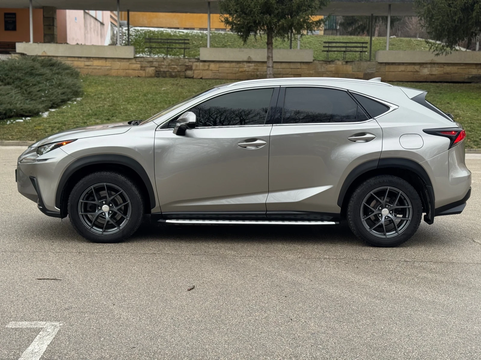 Lexus NX 300 2.0 бензин турбо 4x4 - изображение 6