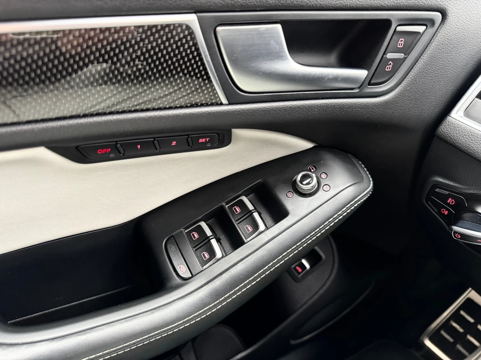 Audi SQ5 3.0 BiTdi 313к.с., снимка 10 - Автомобили и джипове - 54020684