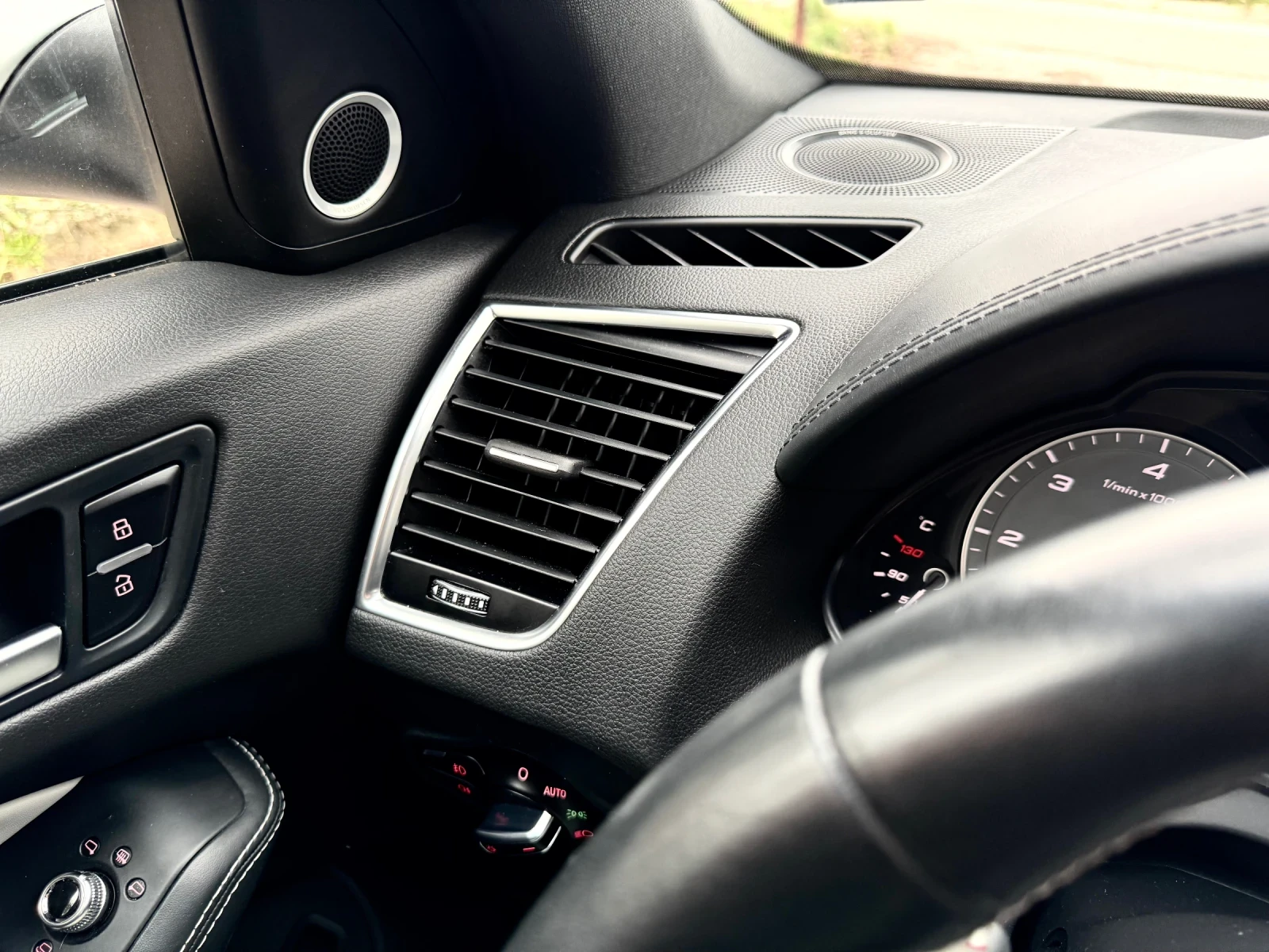 Audi SQ5 3.0 BiTdi 313к.с., снимка 11 - Автомобили и джипове - 54020684