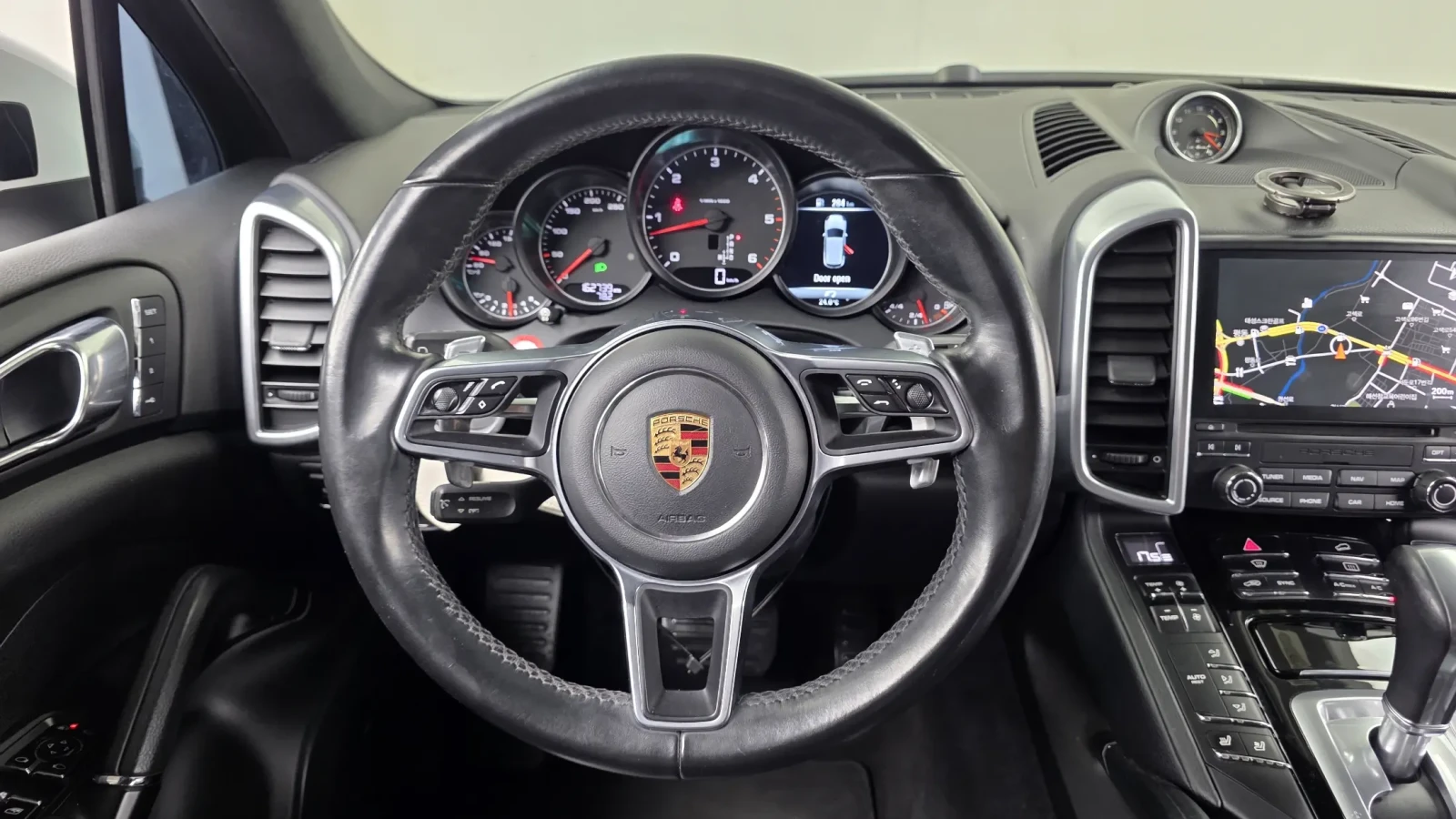 Porsche Cayenne 3.0 V6, снимка 7 - Автомобили и джипове - 54740954