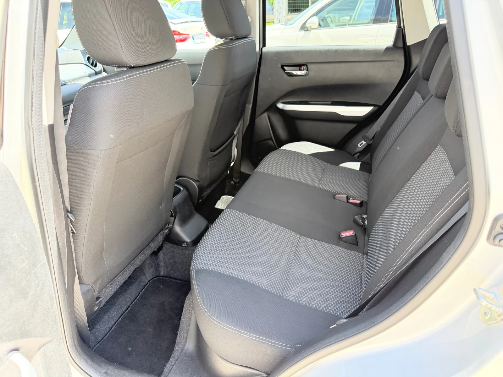 Suzuki Vitara 1.6d 120k.c* 4x4* AllGrip* UNIKAT* , снимка 8 - Автомобили и джипове - 54952762