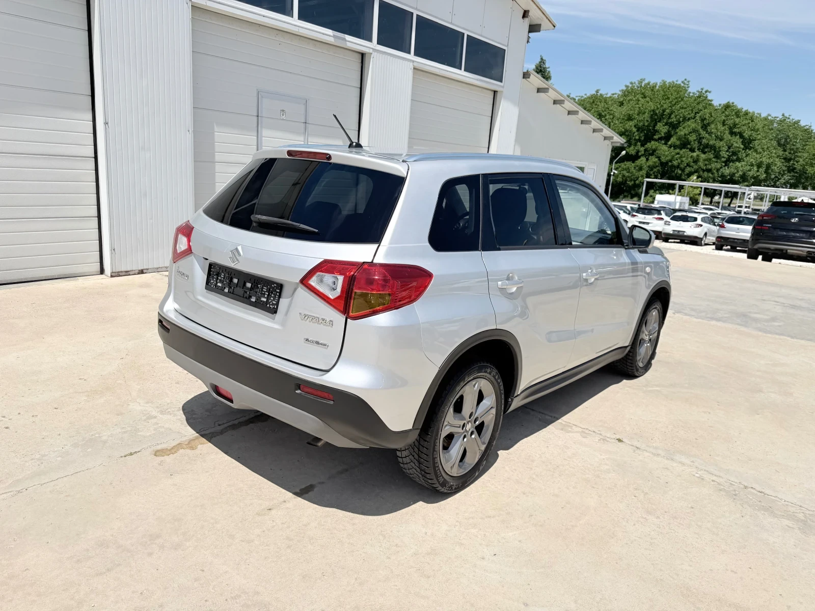 Suzuki Vitara 1.6d 120k.c* 4x4* AllGrip* UNIKAT* , снимка 15 - Автомобили и джипове - 54952762
