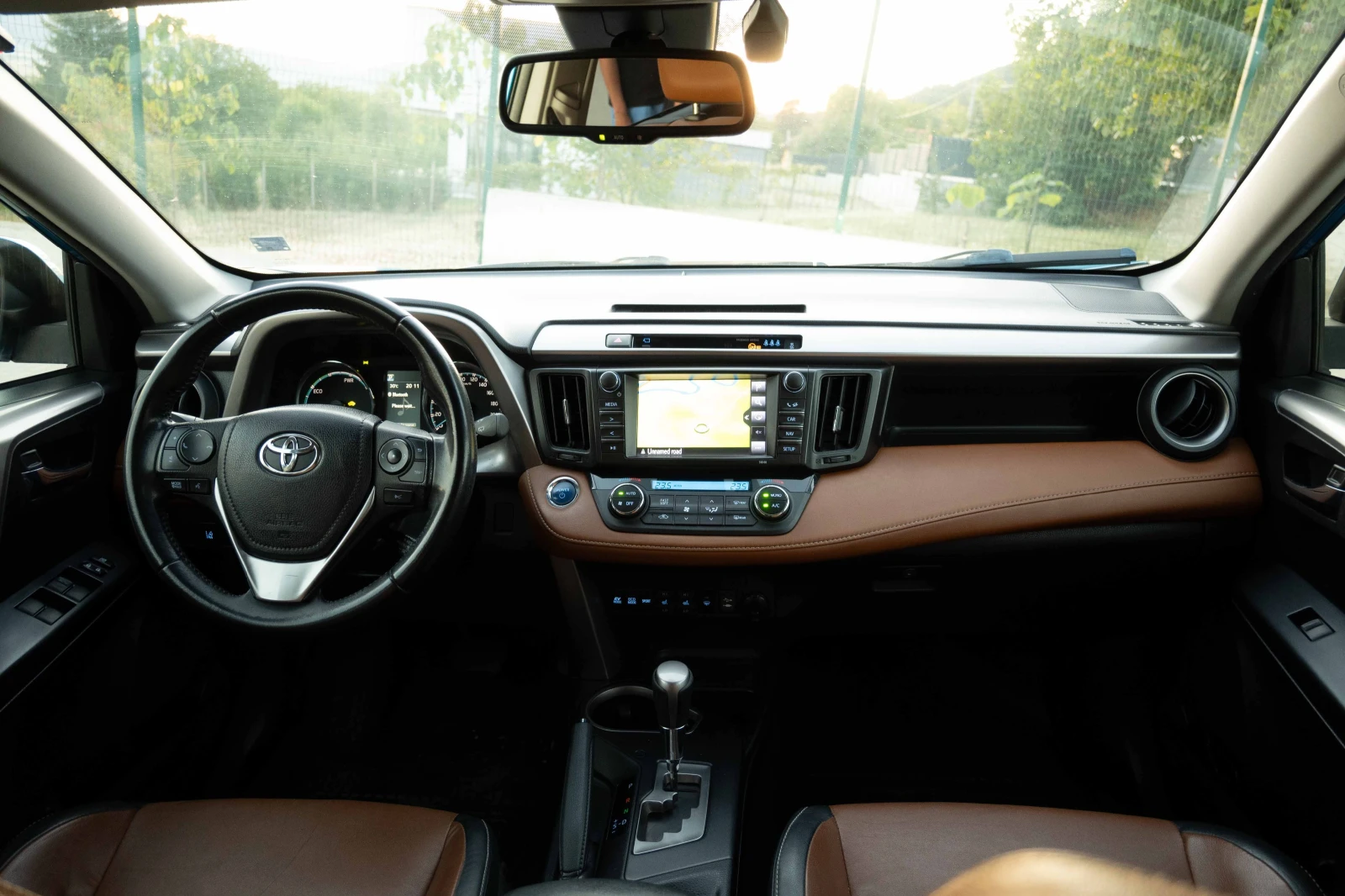 Toyota Rav4 2.5 Hybrid AWD Luxury, 197 к.с., снимка 9 - Автомобили и джипове - 55727186