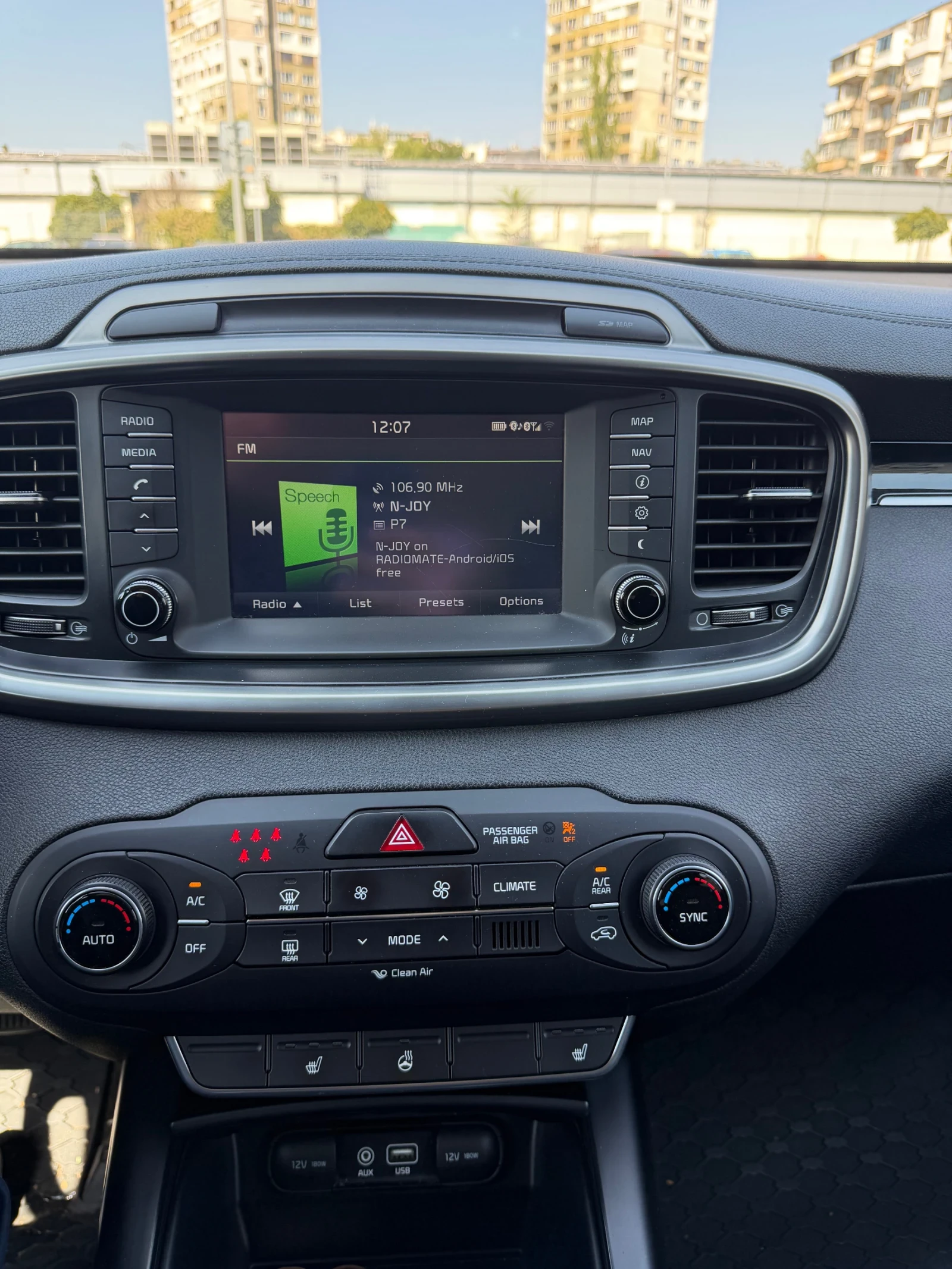 Kia Sorento 2.2 Diesel 4x4 6+ 1, снимка 9 - Автомобили и джипове - 55922029