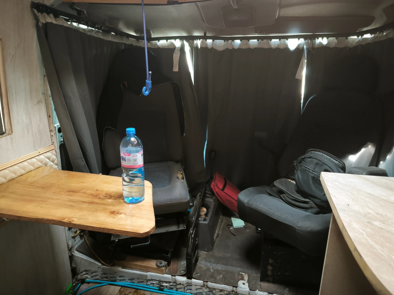 Кемпер Renault Master, снимка 13 - Каравани и кемпери - 56063371