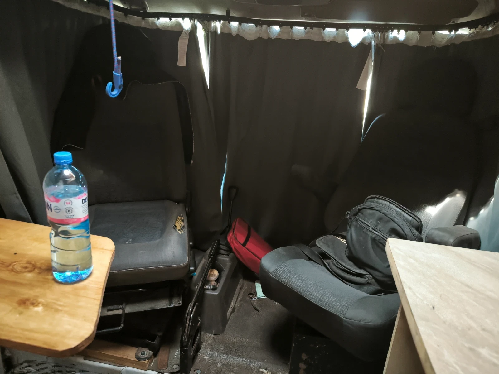 Кемпер Renault Master, снимка 14 - Каравани и кемпери - 56063371
