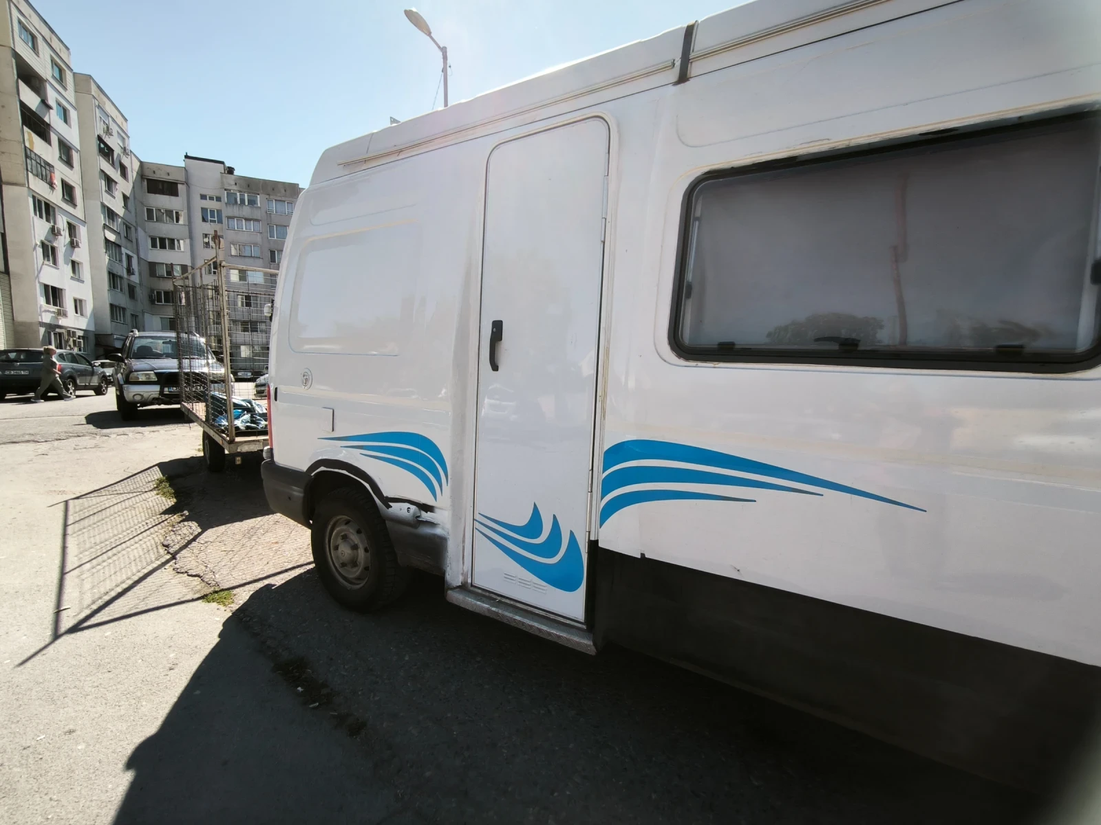 Кемпер Renault Master, снимка 4 - Каравани и кемпери - 56063371