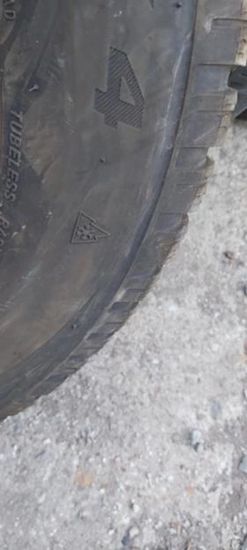 Гуми Зимни 215/60R16, снимка 9