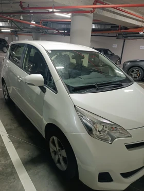 Toyota Verso S Газ, снимка 2