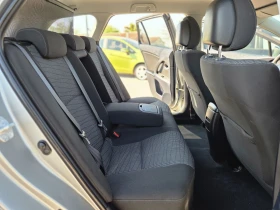 Toyota Avensis 2.0 d4d 6скорости, снимка 6