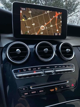 Mercedes-Benz C 300 * CARFAX * ЦЕНА ДО БГ, снимка 13