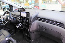 Hyundai Staria 2.2 CRDi/ 4WD/ BOSE/ 360/ LED/ PANO/ VIP SEATS/ | Mobile.bg   14
