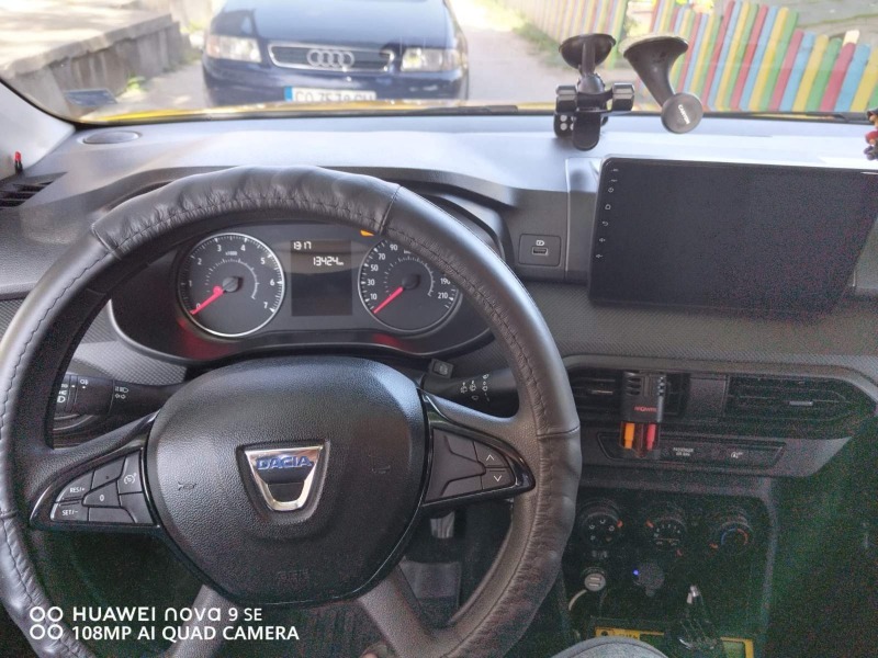 Dacia Sandero, снимка 2 - Автомобили и джипове - 46176816