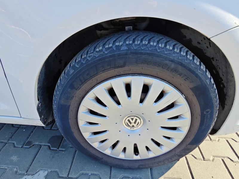 VW Touran, снимка 7 - Автомобили и джипове - 48741562