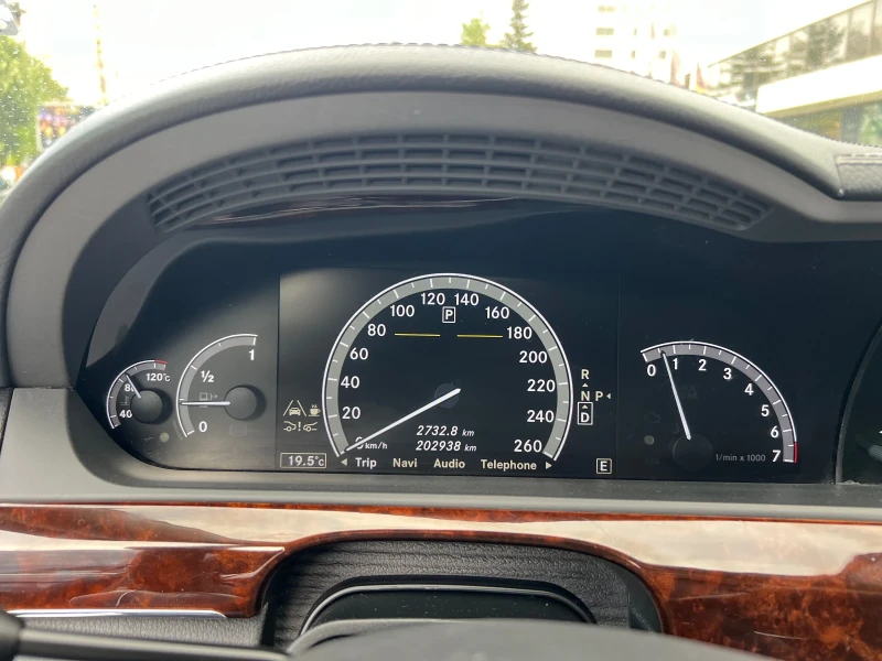 Mercedes-Benz S 500 Колата е в перфектно състояние може да се закара и, снимка 11 - Автомобили и джипове - 49457338