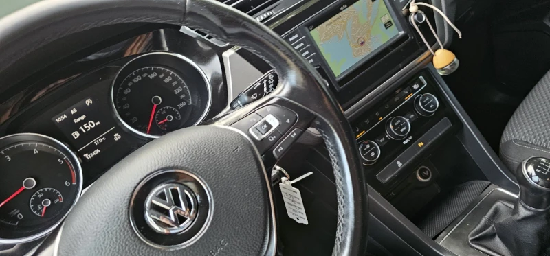VW Touran Comfortline 1, 6TDI 7 МЕСТЕН, снимка 11 - Автомобили и джипове - 51417779