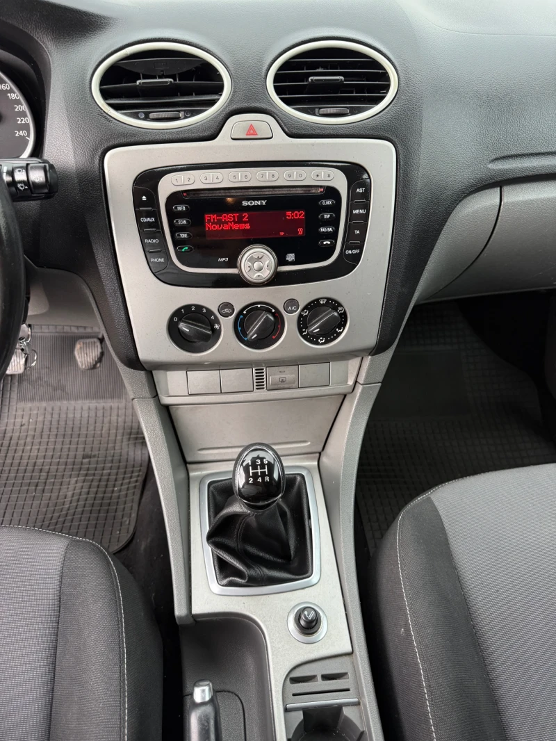Ford Focus 1.6TDCI ФЕЙСЛИФТ* РЕГИСТРИРАН * НАПЪЛНО ОБСЛУЖЕН* , снимка 10 - Автомобили и джипове - 51686487