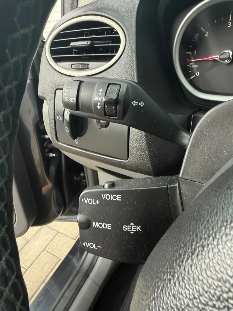 Ford Focus 1.6TDCI ФЕЙСЛИФТ* РЕГИСТРИРАН * НАПЪЛНО ОБСЛУЖЕН* , снимка 12 - Автомобили и джипове - 51686487