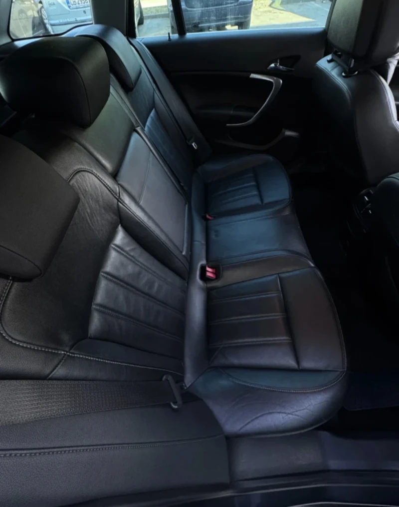 Opel Insignia, снимка 9 - Автомобили и джипове - 52260099