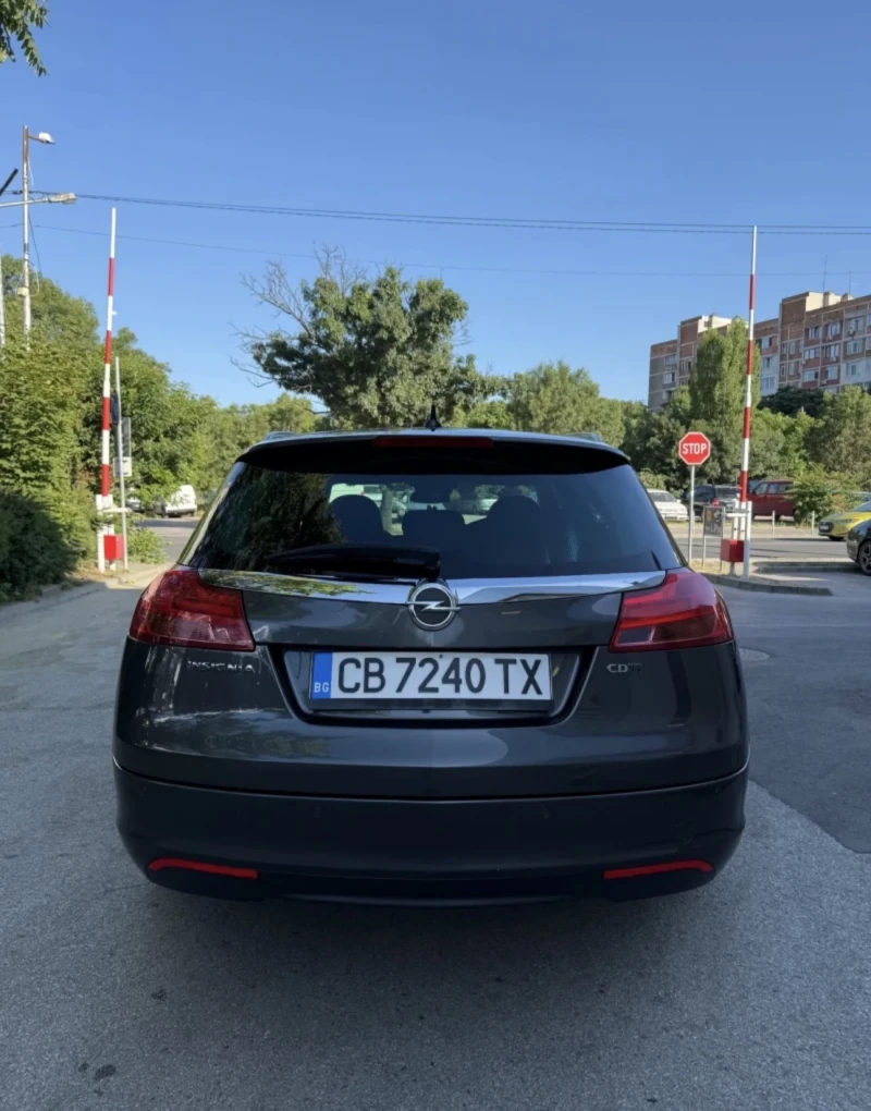 Opel Insignia, снимка 3 - Автомобили и джипове - 52260099