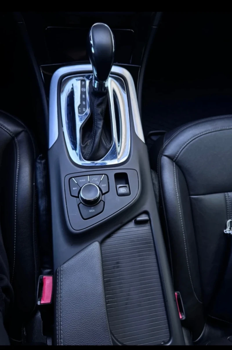 Opel Insignia, снимка 7 - Автомобили и джипове - 52260099