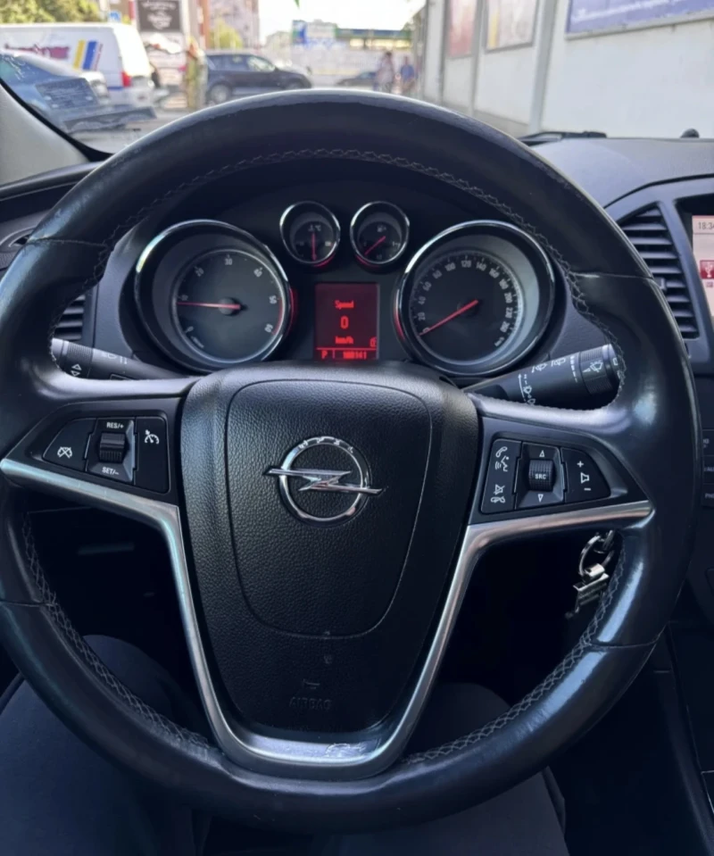 Opel Insignia, снимка 8 - Автомобили и джипове - 52260099