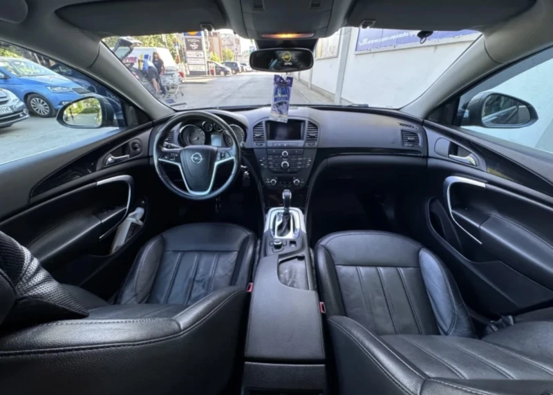 Opel Insignia, снимка 10 - Автомобили и джипове - 52260099