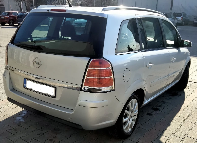 Opel Zafira B, снимка 3 - Автомобили и джипове - 52147028