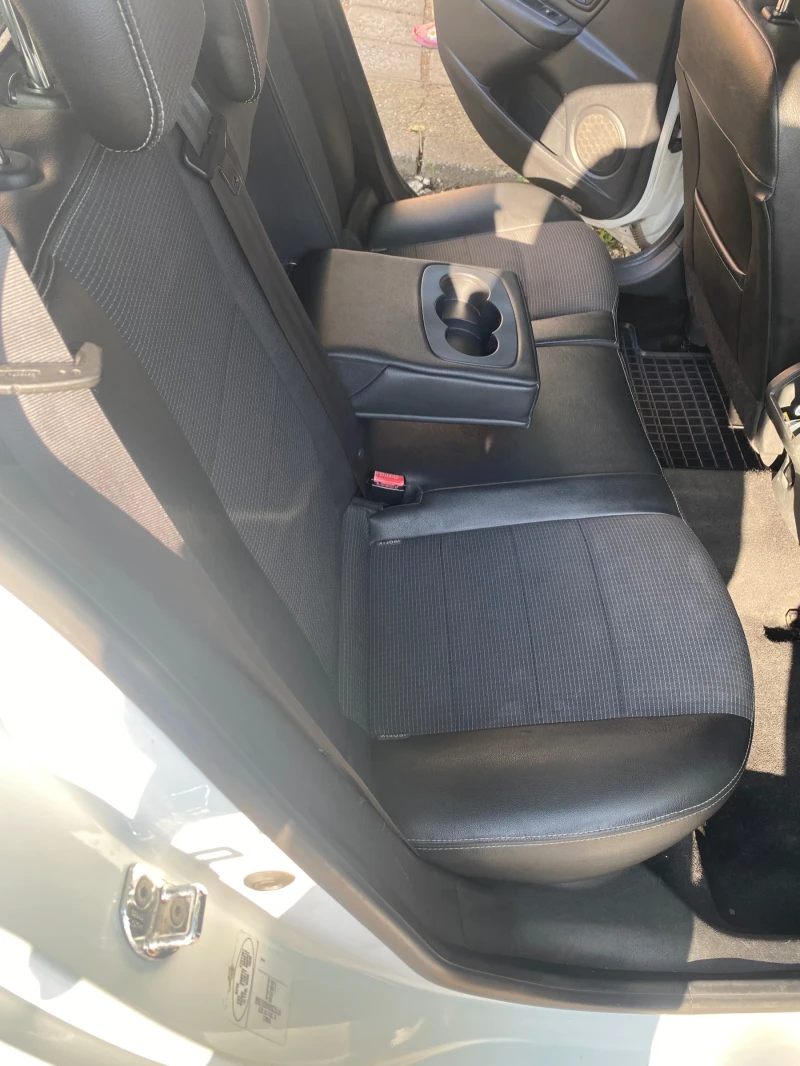 Renault Megane 1.5, снимка 8 - Автомобили и джипове - 52652283