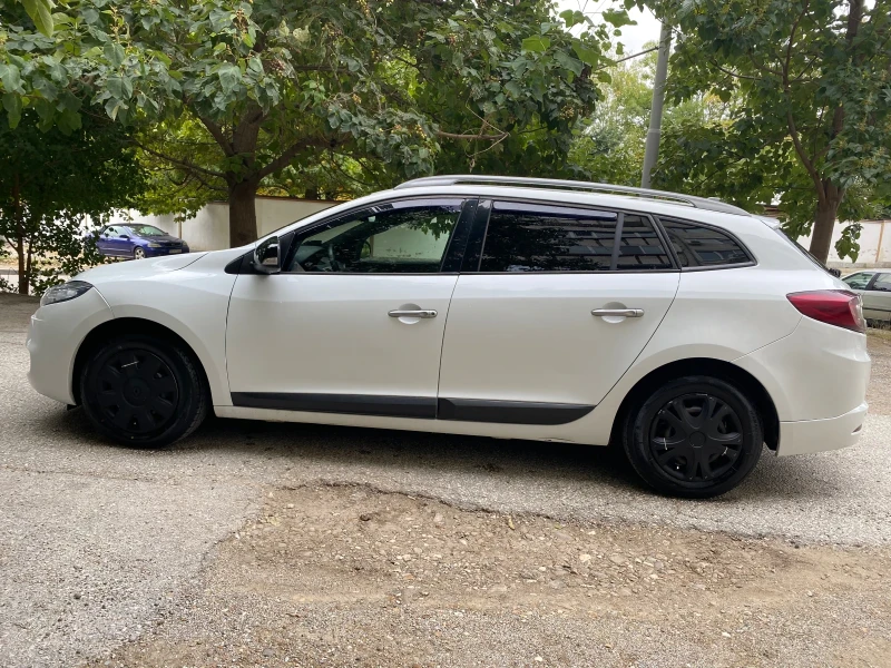 Renault Megane 1.5, снимка 2 - Автомобили и джипове - 52652283