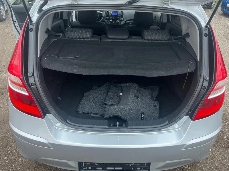 Hyundai I30 1.6 ДИЗЕЛ, снимка 9 - Автомобили и джипове - 52707387