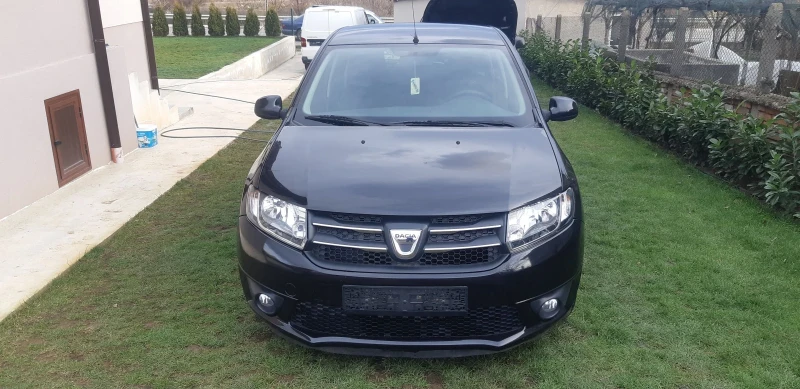 Dacia Sandero 1.4-75 кс-Газ-Бензин, снимка 3 - Автомобили и джипове - 52986388