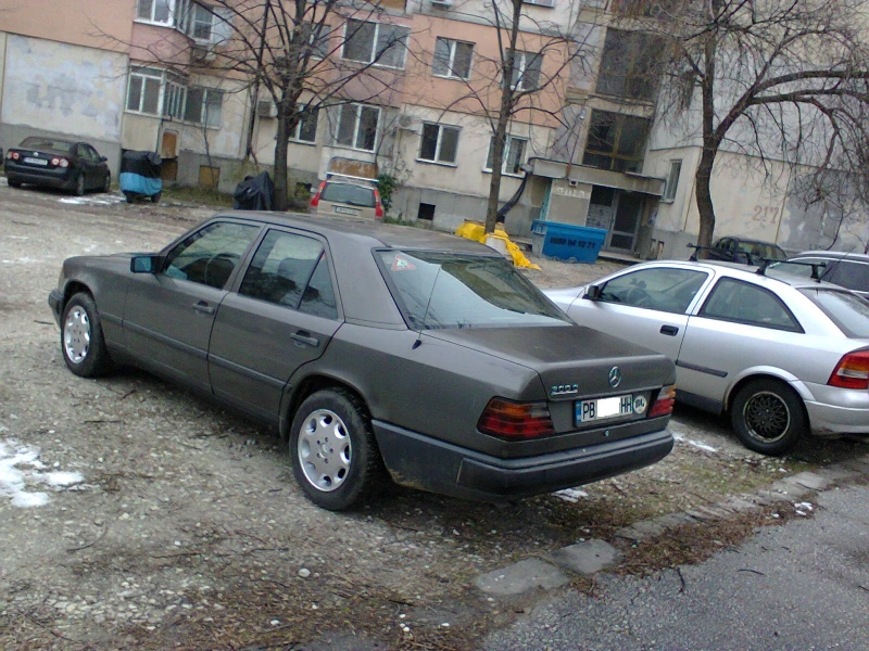 Mercedes-Benz 124 3.0 D - Avtomatik, снимка 6 - Автомобили и джипове - 53285880