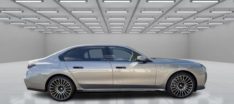 BMW 750 e xDrive = Executive = Гаранция, снимка 4 - Автомобили и джипове - 56742255