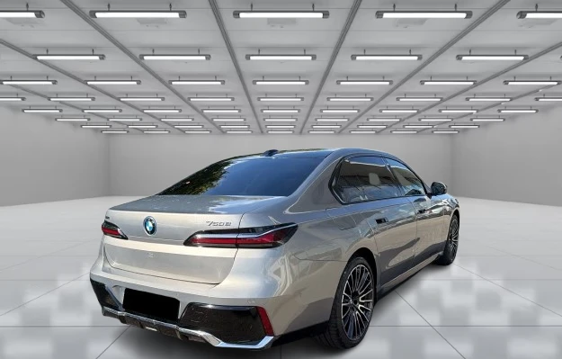 BMW 750 e xDrive = Executive = Гаранция, снимка 3 - Автомобили и джипове - 56742255