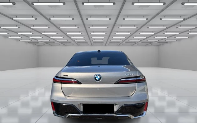 BMW 750 e xDrive = Executive = Гаранция, снимка 2 - Автомобили и джипове - 56742255