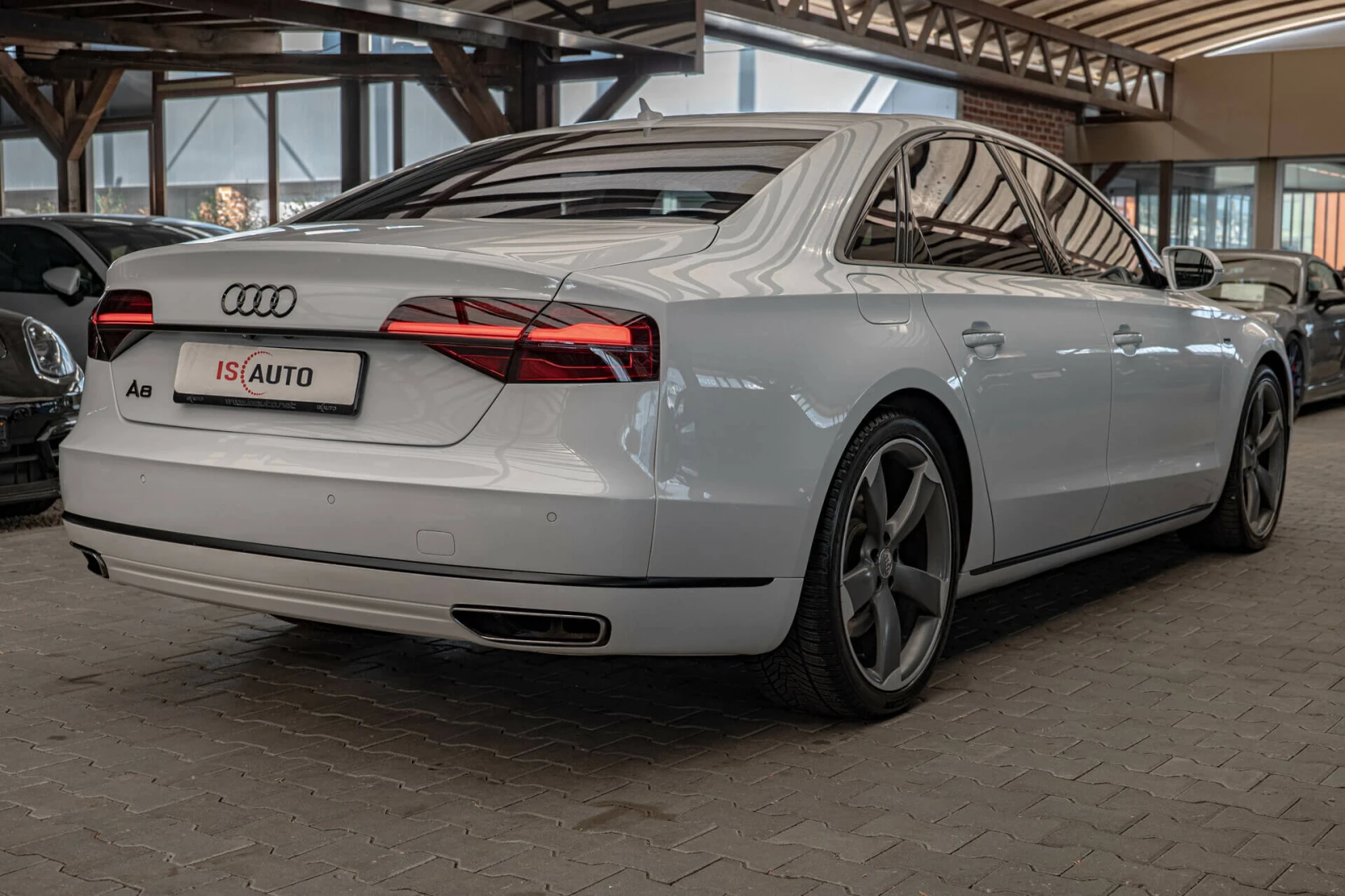Audi A8 4.2TDI/Алкантар/Шибедах/Обдухване/Bose/Камера - изображение 6