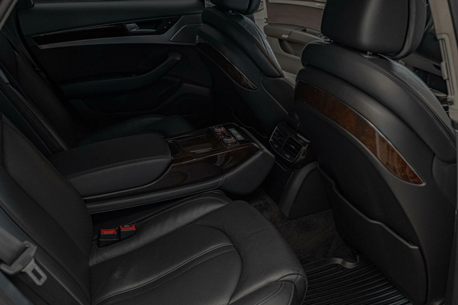 Audi A8 4.2TDI/Алкантар/Шибедах/Обдухване/Bose/Камера - изображение 8