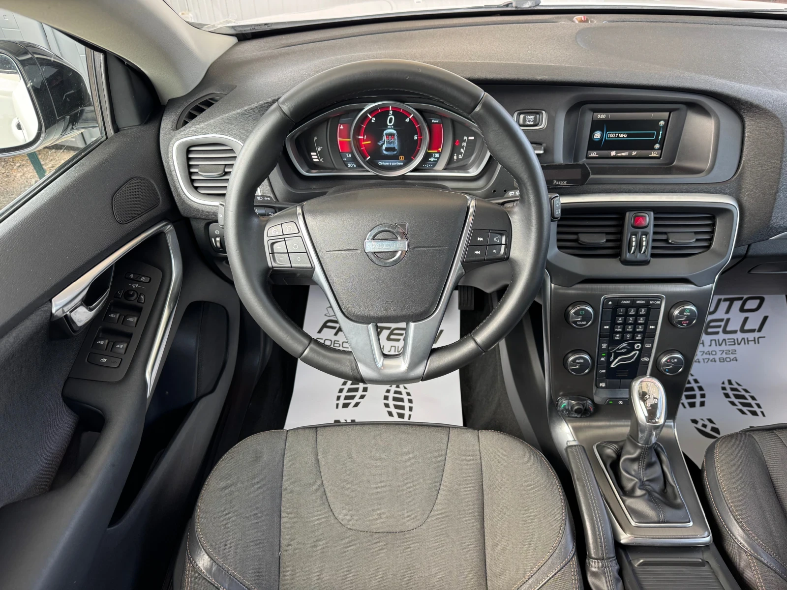 Volvo V40 Cross Country 2.0D D3 R Design* ЛИЗИНГ* БАРТЕР - изображение 8
