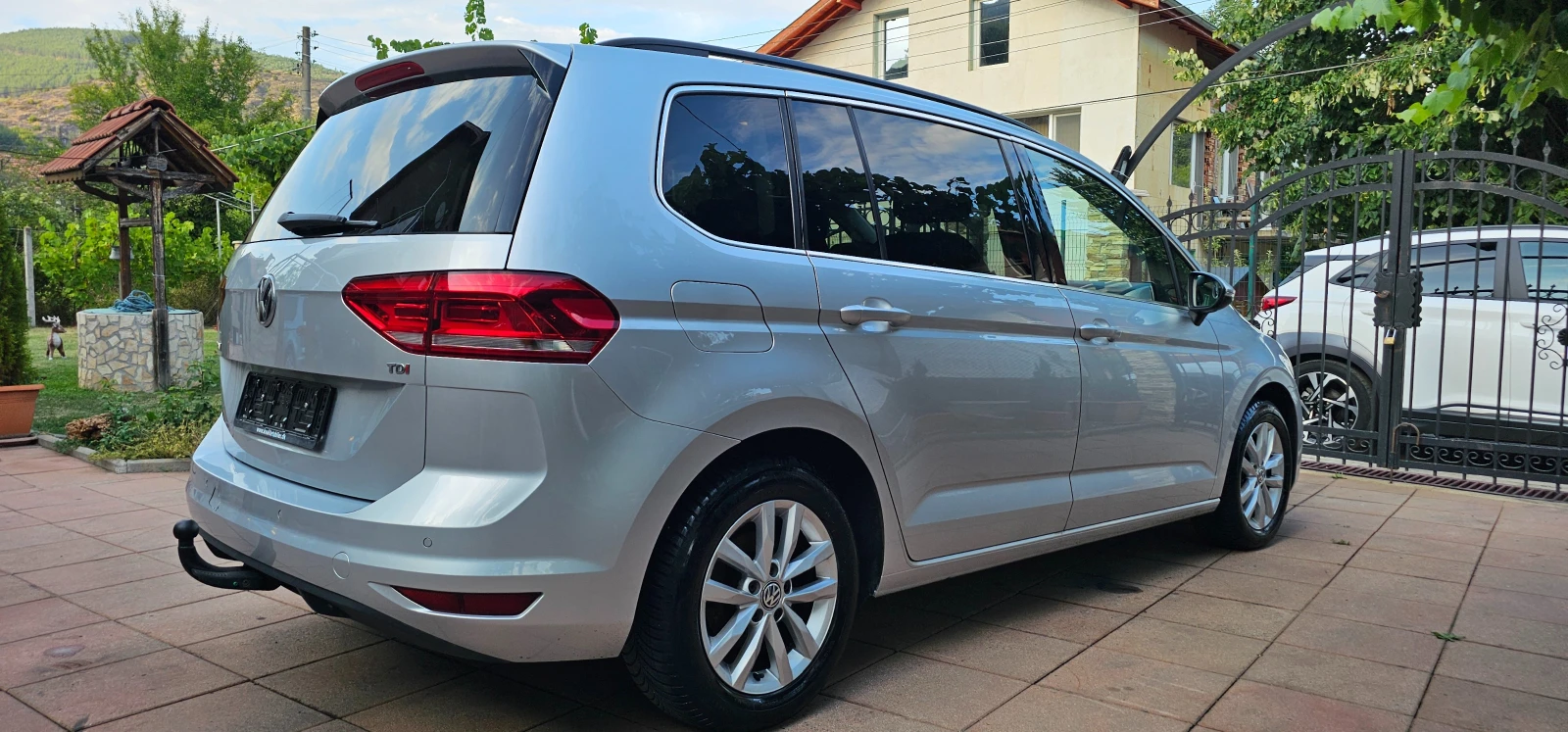 VW Touran Comfortline 1, 6TDI 7 МЕСТЕН - изображение 5