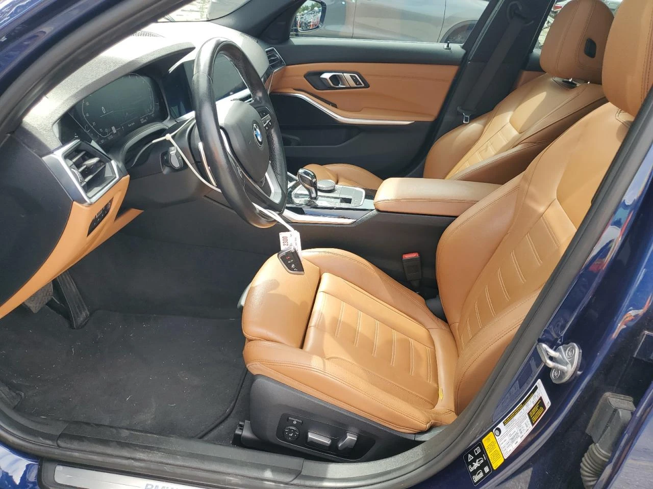 BMW 330 XI* KEYLESS* AMBIENT* CARPLAY* ШИБИДАХ - изображение 7