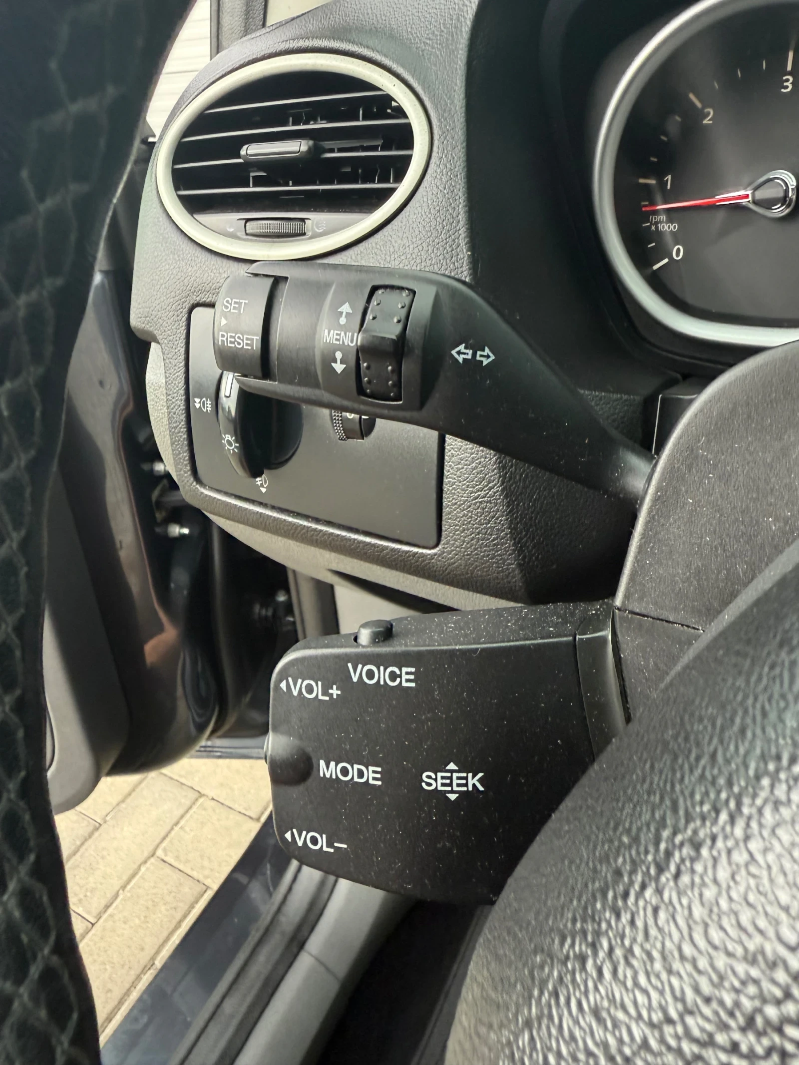 Ford Focus 1.6TDCI *  *  *  | Mobile.bg   12