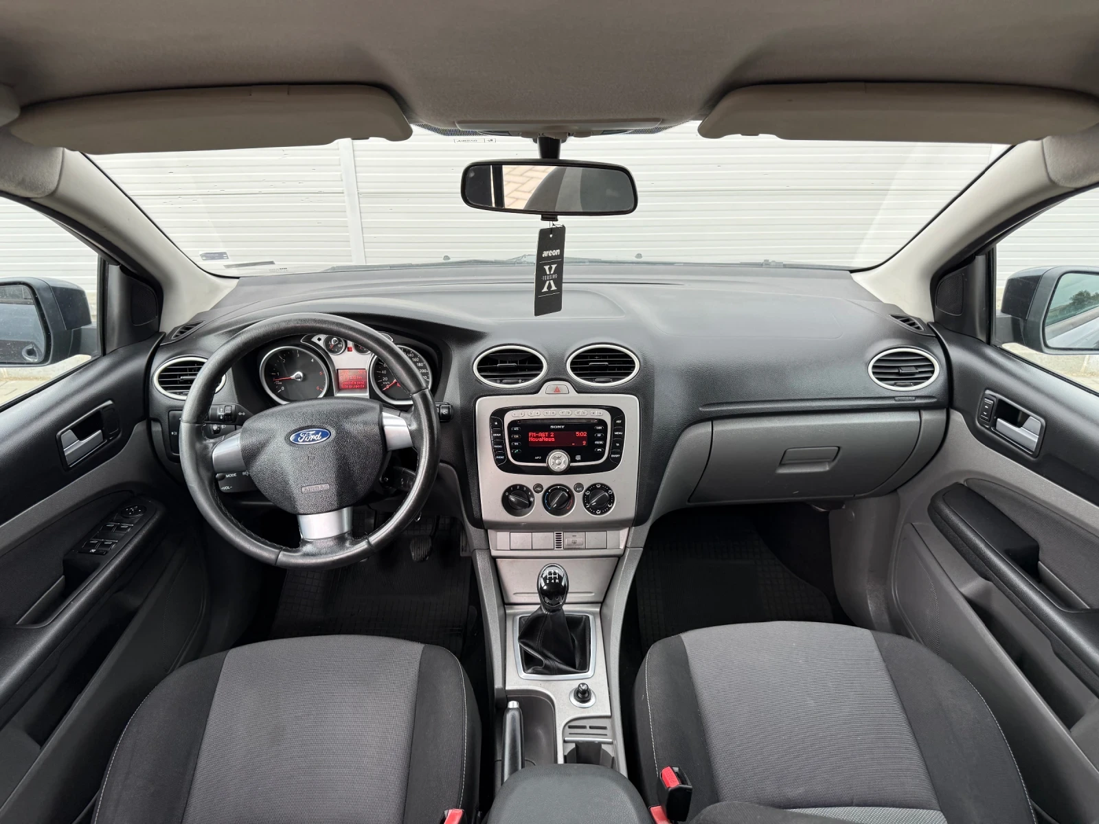 Ford Focus 1.6TDCI ФЕЙСЛИФТ* РЕГИСТРИРАН * НАПЪЛНО ОБСЛУЖЕН*  - изображение 8