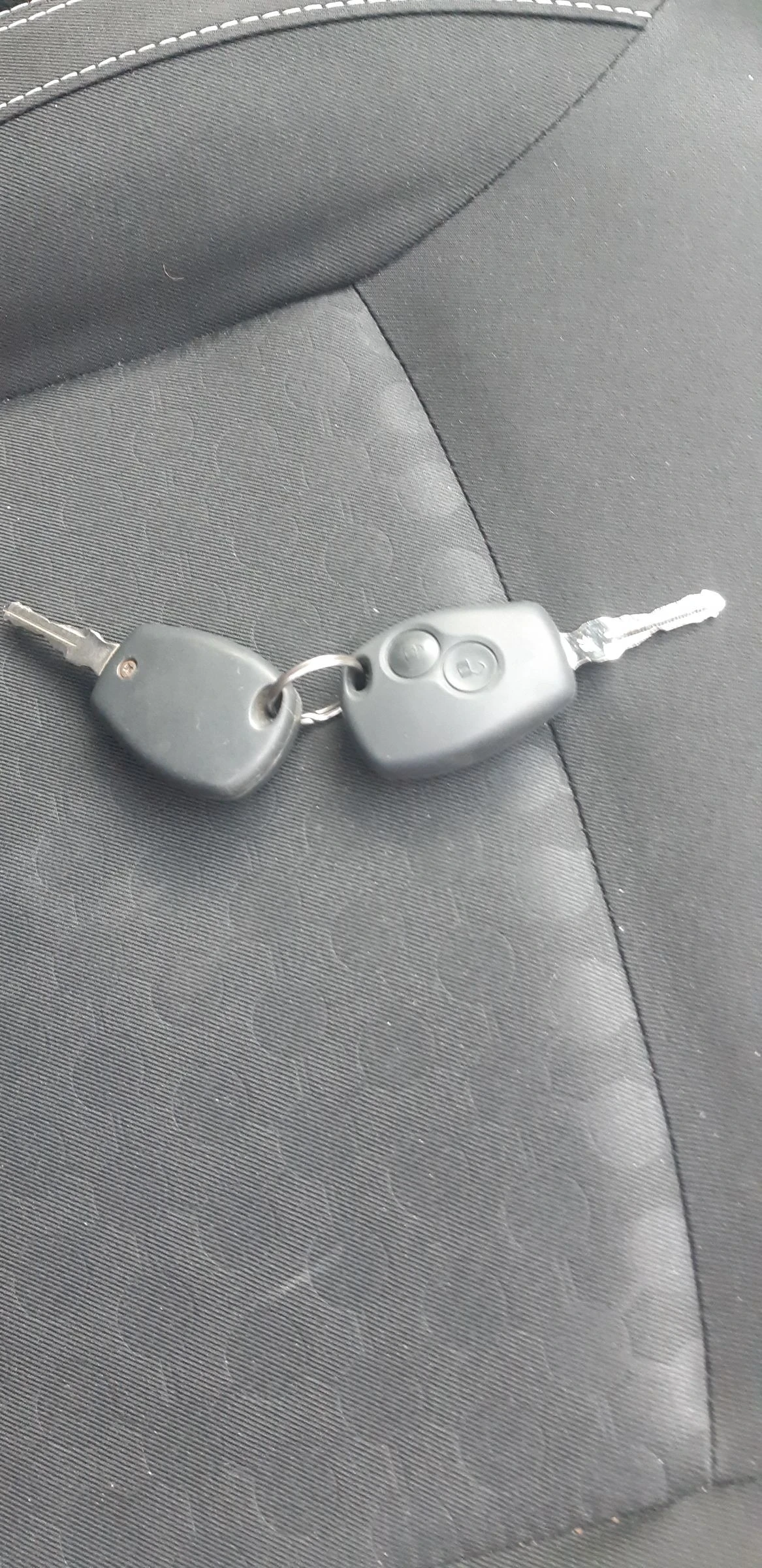 Dacia Sandero 1.4-75 кс-Газ-Бензин - изображение 10