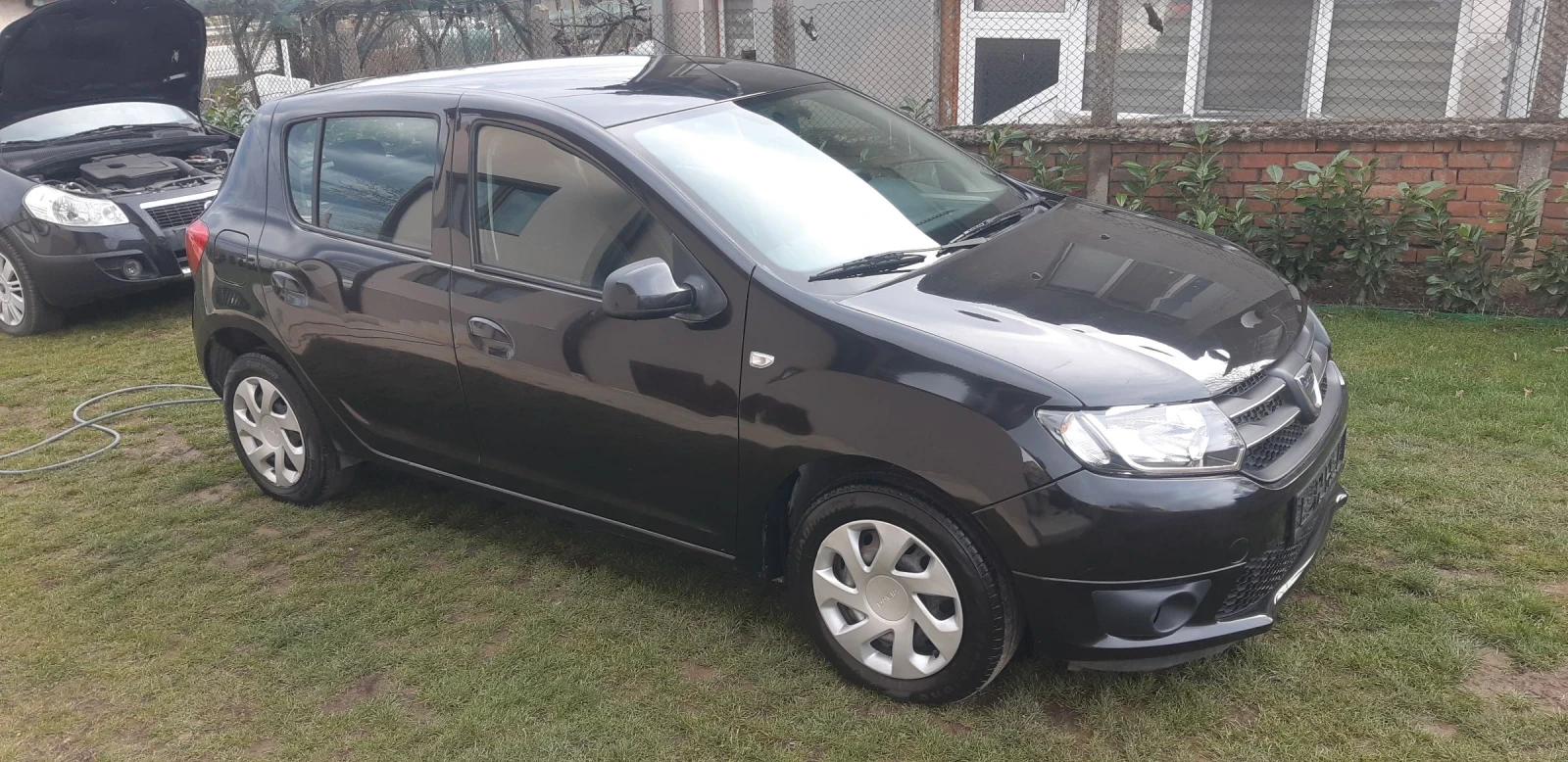 Dacia Sandero 1.4-75 кс-Газ-Бензин - изображение 2