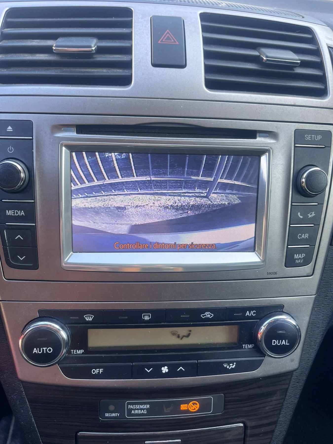 Toyota Avensis 2.0D--NAVI--KOJA | Mobile.bg � ����������� 7