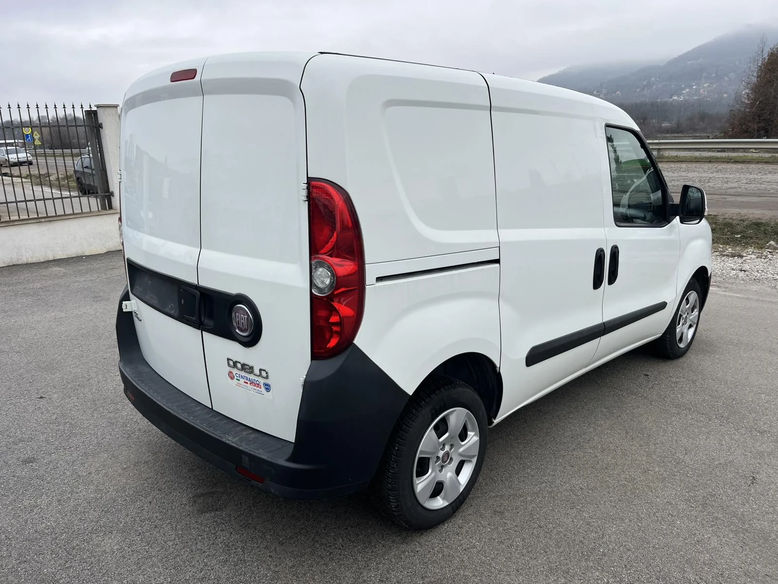 Fiat Doblo 1.3 M-JET 90кс EURO 5B КЛИМАТИК ВНОС ИТАЛИЯ - изображение 4
