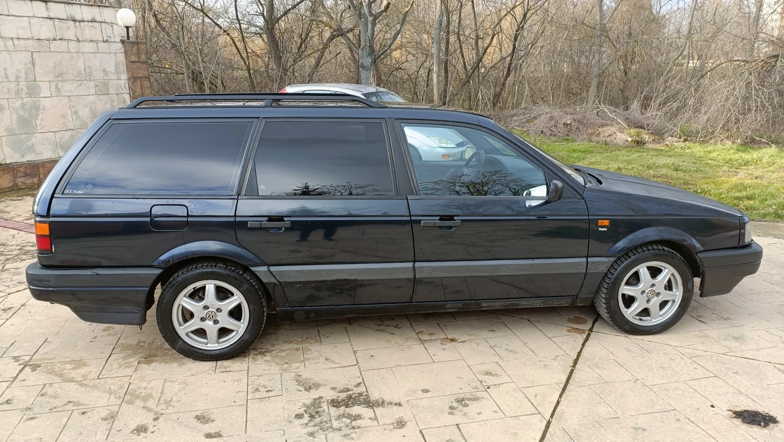 VW Passat Комби, снимка 8 - Автомобили и джипове - 53866460