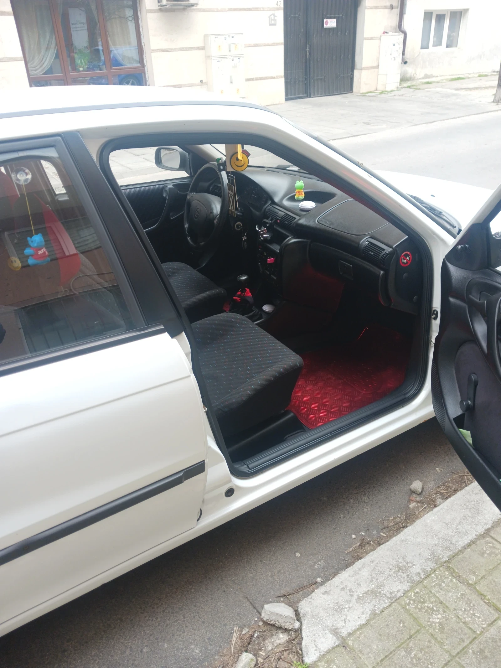 Opel Astra, снимка 9 - Автомобили и джипове - 53934401