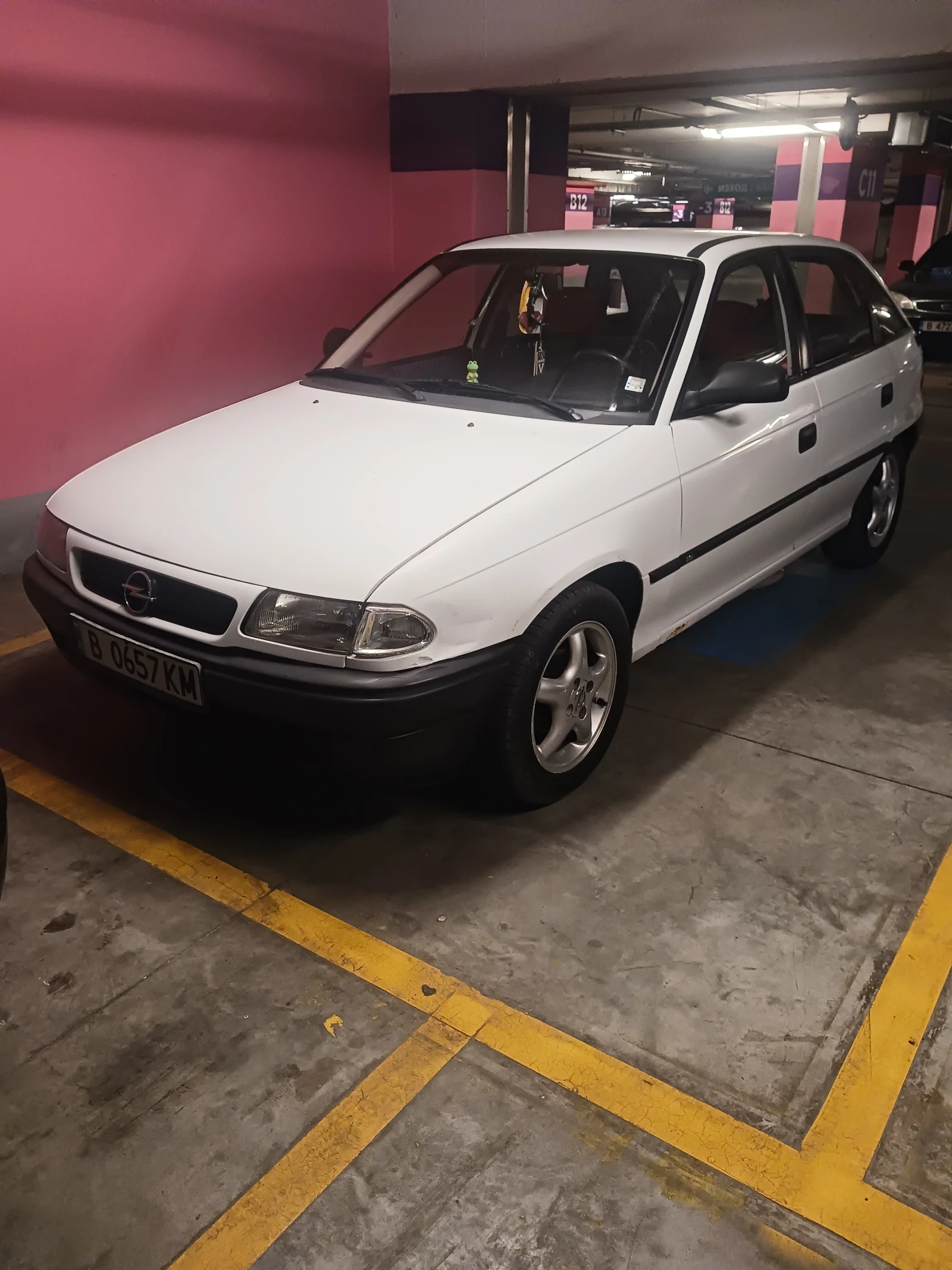 Opel Astra, снимка 5 - Автомобили и джипове - 53934401